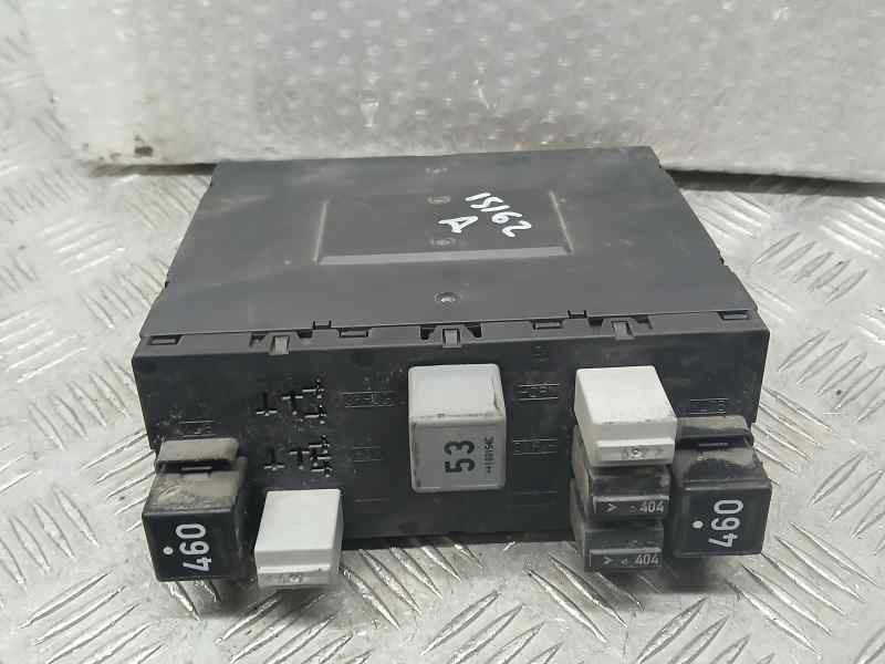 Recambio de caja reles / fusibles para volkswagen caddy ka/kb (2k) kombi referencia OEM IAM 3C8937049D F005V00744 BOSCH