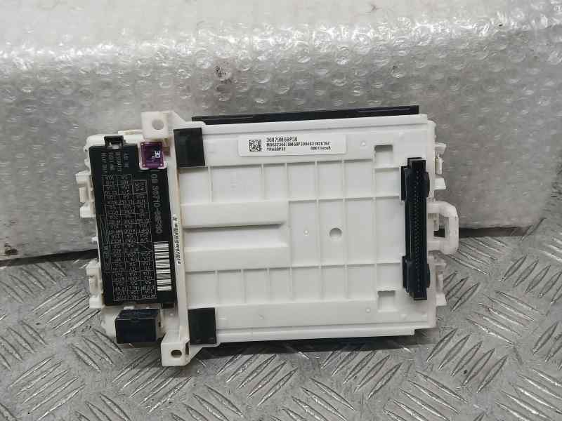 Recambio de caja reles / fusibles para suzuki baleno glx referencia OEM IAM 36079M68P60  