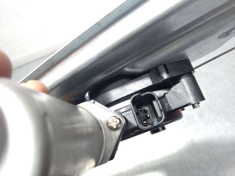 Recambio de elevalunas trasero derecho para mg zs 1.5 vti referencia OEM IAM 10233938 20230915 ELECTRICO 2 PINES