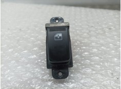 MANDO ELEVALUNAS DELANTERO DERECHO 935800X000 