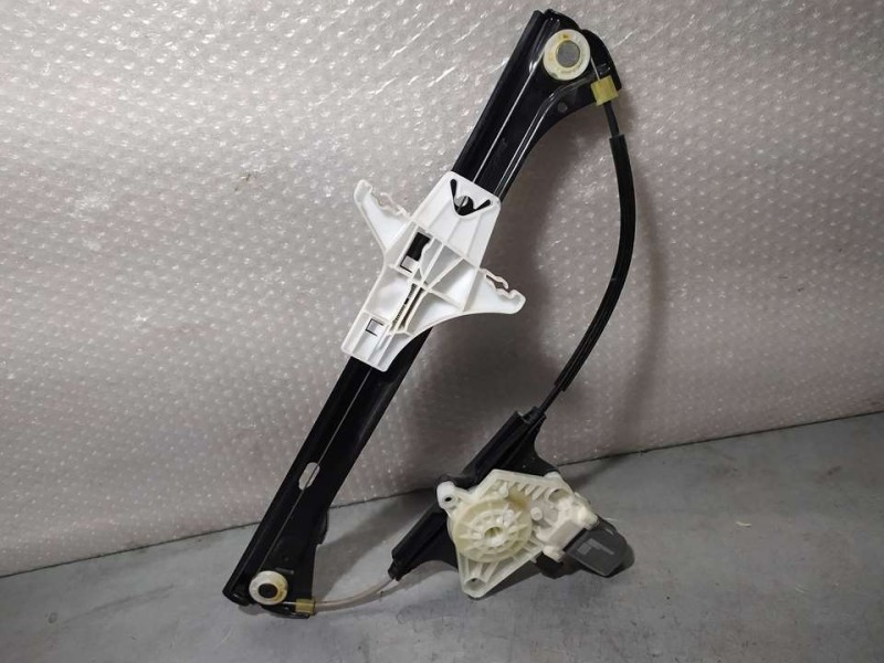 Recambio de elevalunas trasero izquierdo para volkswagen passat variant (cb5) business referencia OEM IAM 3G9839461B C20656103 B