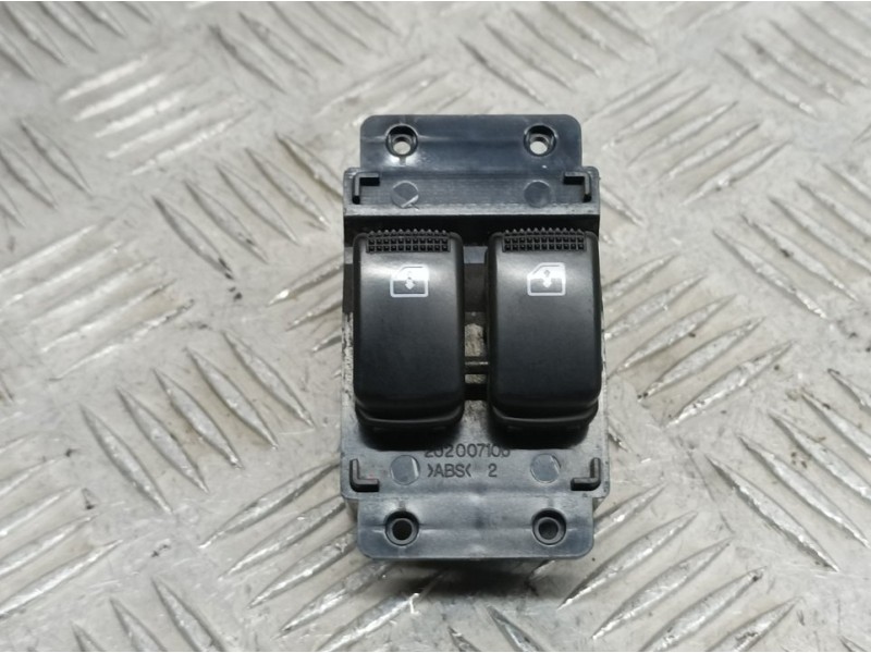 Recambio de mando elevalunas delantero izquierdo para hyundai i10 classic referencia OEM IAM 935700X000  