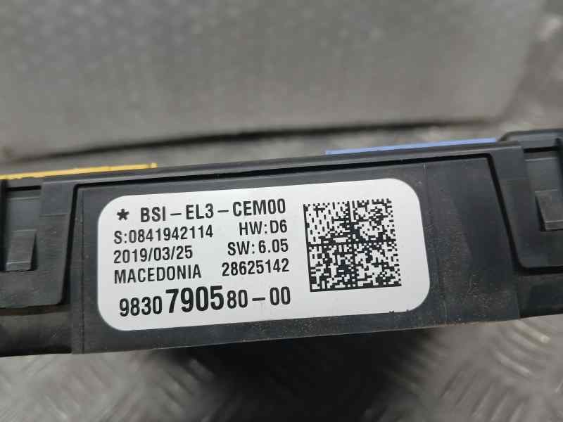 Recambio de caja reles / fusibles para peugeot 3008 allure referencia OEM IAM 9830790580 28625142 