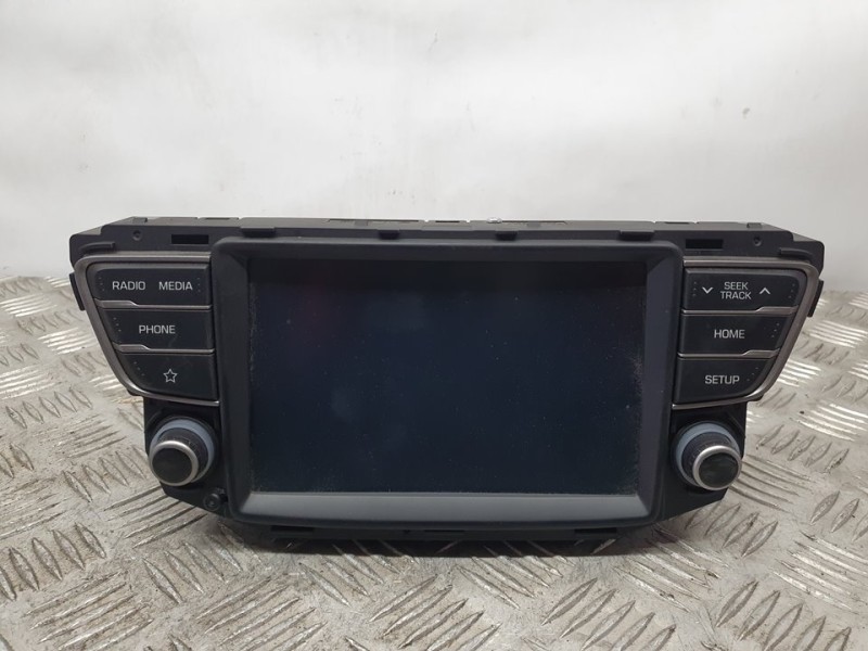 Recambio de sistema navegacion gps para hyundai i20 essence referencia OEM IAM 96160C8BCDRDR ADBCDCBEE 