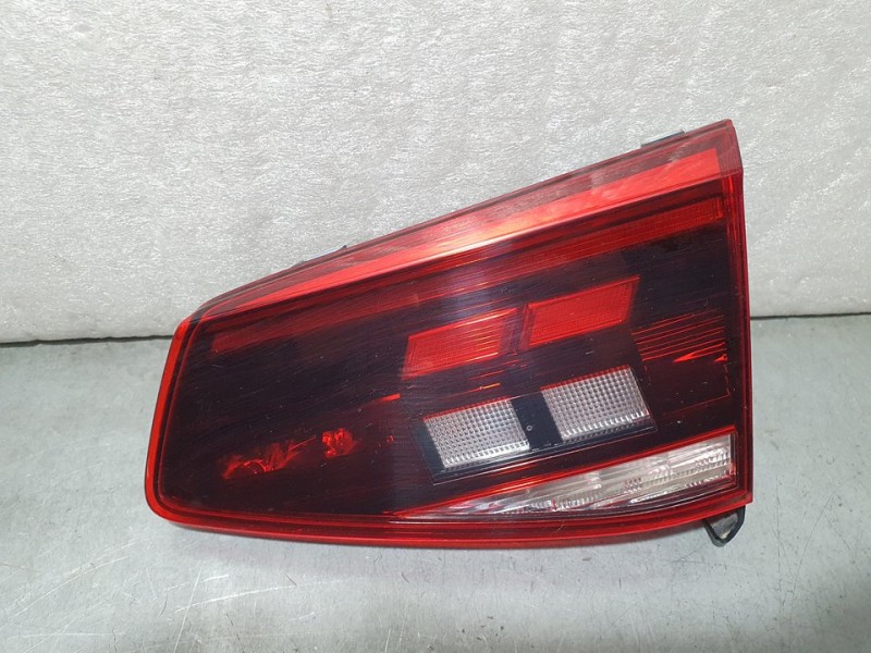 Recambio de piloto trasero derecho para volkswagen passat variant (cb5) business referencia OEM IAM 3G9945094H F03748000A INTERI