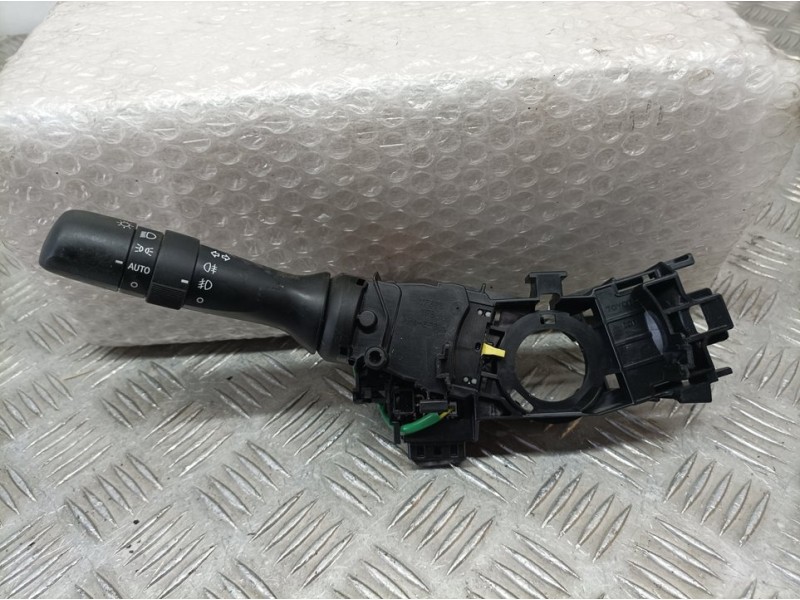 Recambio de mando luces para toyota avensis touring sports advance referencia OEM IAM 05190 17F373 