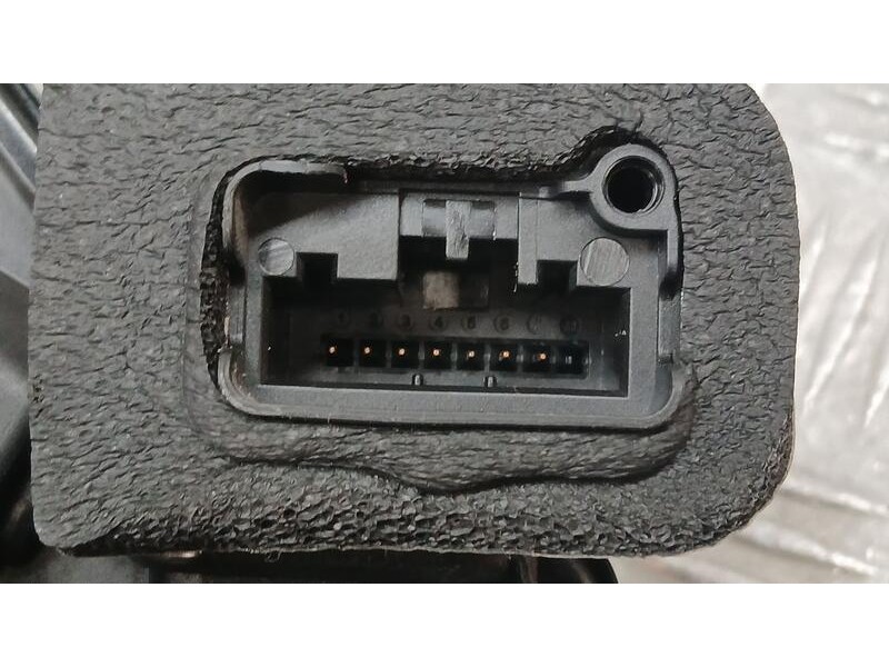 Recambio de cerradura puerta trasera derecha para volkswagen tiguan advance bmt referencia OEM IAM 5NA839016E  