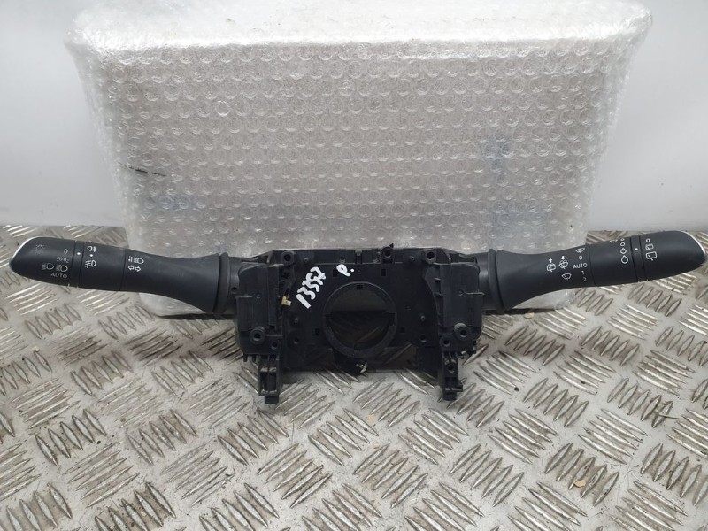 Recambio de mando luces y limpia para renault megane iv berlina 5p zen referencia OEM IAM 255678341R  