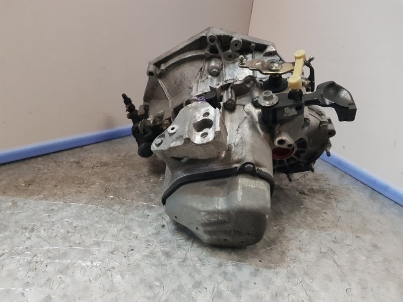 Recambio de caja cambios para citroën c3 1.4 referencia OEM IAM 20CQ13 1018640 5VELOCIDADES