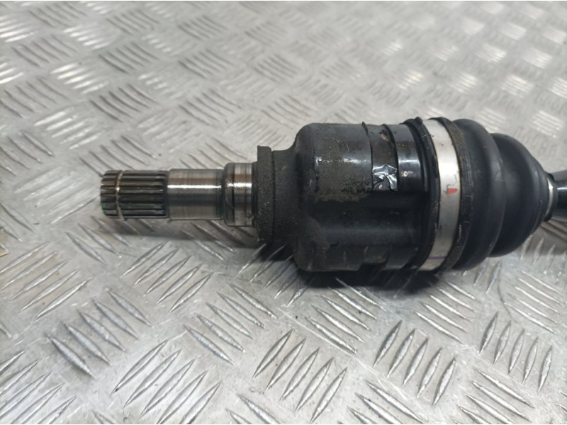 Recambio de transmision delantera derecha para toyota verso active referencia OEM IAM 434100F090  SIN REFERENCIA