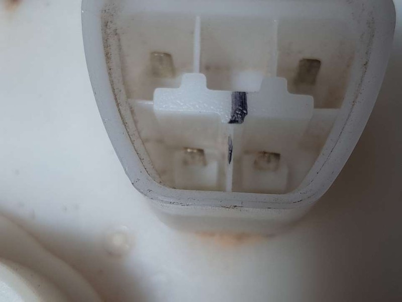 Recambio de aforador para hyundai i10 classic referencia OEM IAM 311100X000  4 PINES