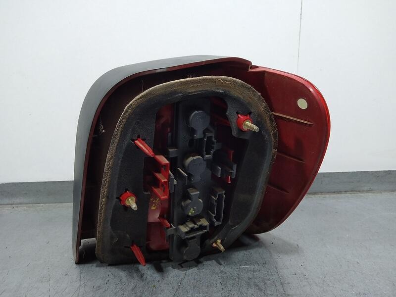 Recambio de piloto trasero izquierdo para volkswagen polo berlina (6n2) trendline referencia OEM IAM 6N0945095H 6n0945257b 