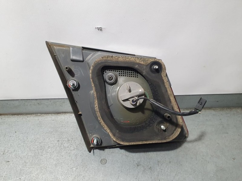 Recambio de piloto trasero derecho para chevrolet cruze lt referencia OEM IAM 95130773  INTERIOR