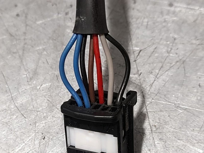 Recambio de retrovisor izquierdo para renault clio iv business referencia OEM IAM 963024349R  ELECTRICO 7 CABLES