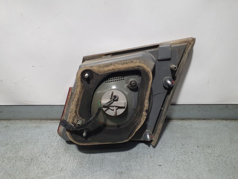 Recambio de piloto trasero izquierdo para chevrolet cruze lt referencia OEM IAM 95130772  INTERIOR ROZADO