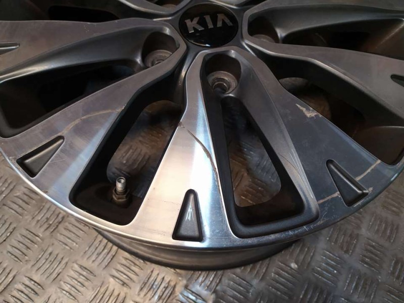 Recambio de llanta para kia cee´d concept referencia OEM IAM 6.5X16 5 TORN ET 50 ALUMINIO 
