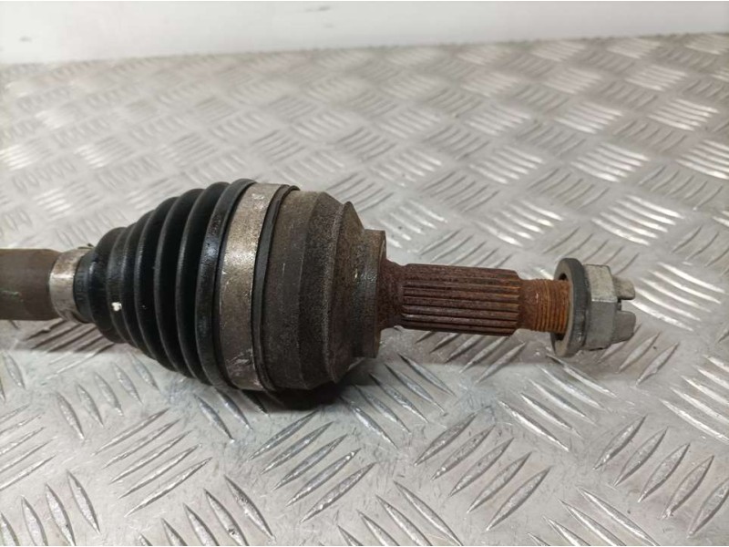 Recambio de transmision delantera derecha para renault clio iv business referencia OEM IAM 391000926R  