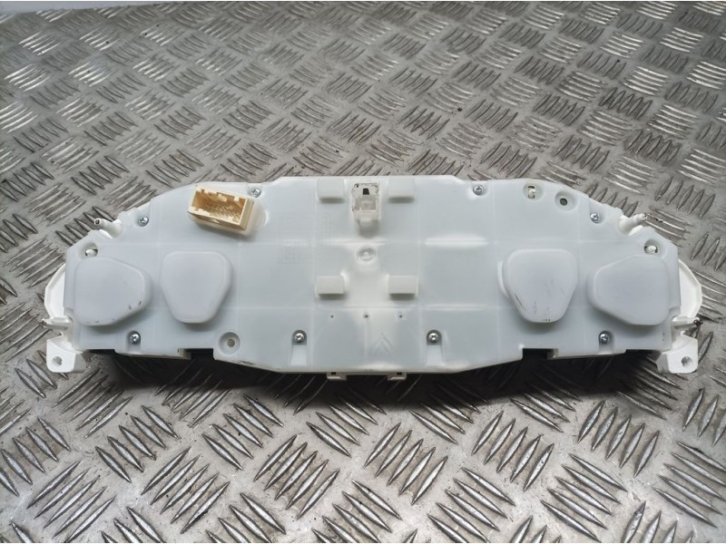 Recambio de cuadro instrumentos para peugeot 208 allure referencia OEM IAM 9825986180  
