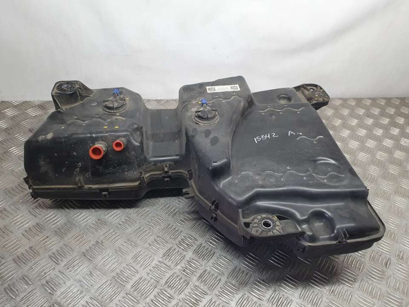 Recambio de deposito adblue para volkswagen tiguan advance bmt referencia OEM IAM 5QF131877N KOF2659649J 