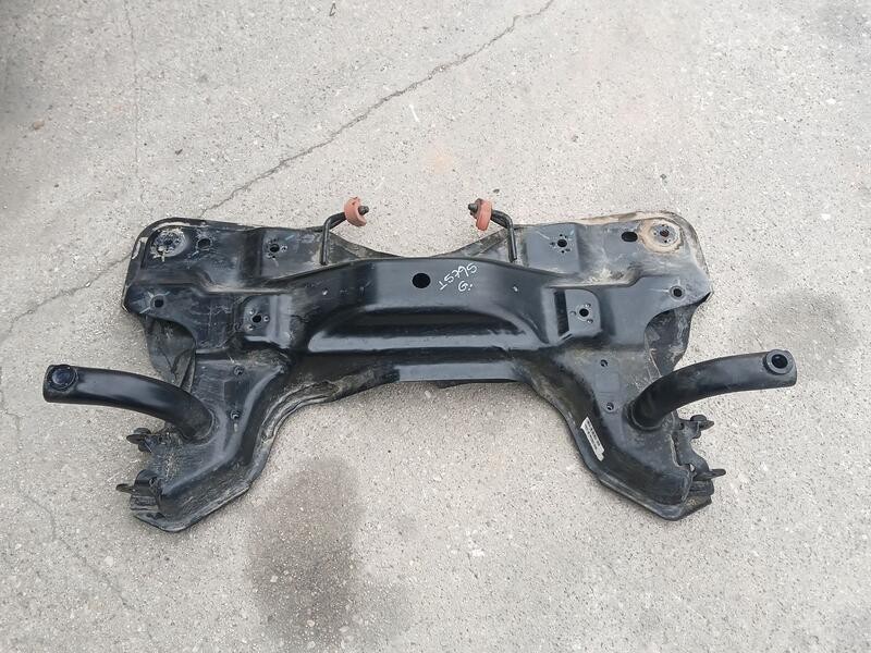 Recambio de puente delantero para mg zs 1.5 vti referencia OEM IAM 11048634  