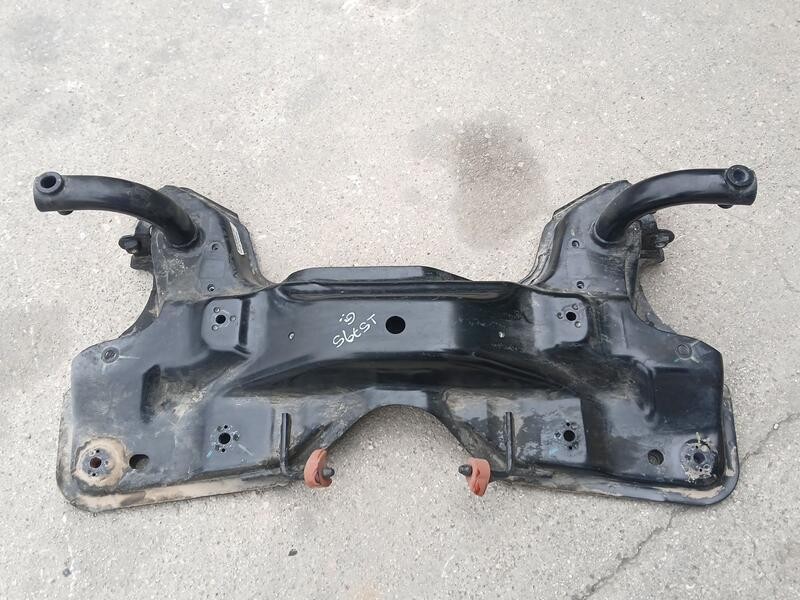 Recambio de puente delantero para mg zs 1.5 vti referencia OEM IAM 11048634  