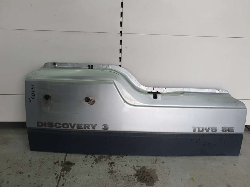 Recambio de porton trasero para land rover discovery v6 td s referencia OEM IAM LR045550  INFERIOR