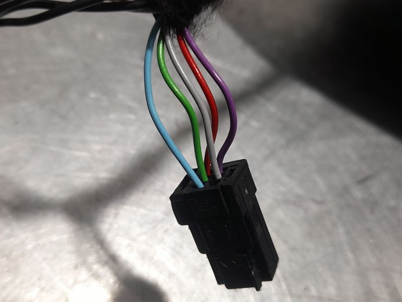 Recambio de retrovisor derecho para peugeot 208 allure referencia OEM IAM 232673078  ELECTRICO , TOCADO