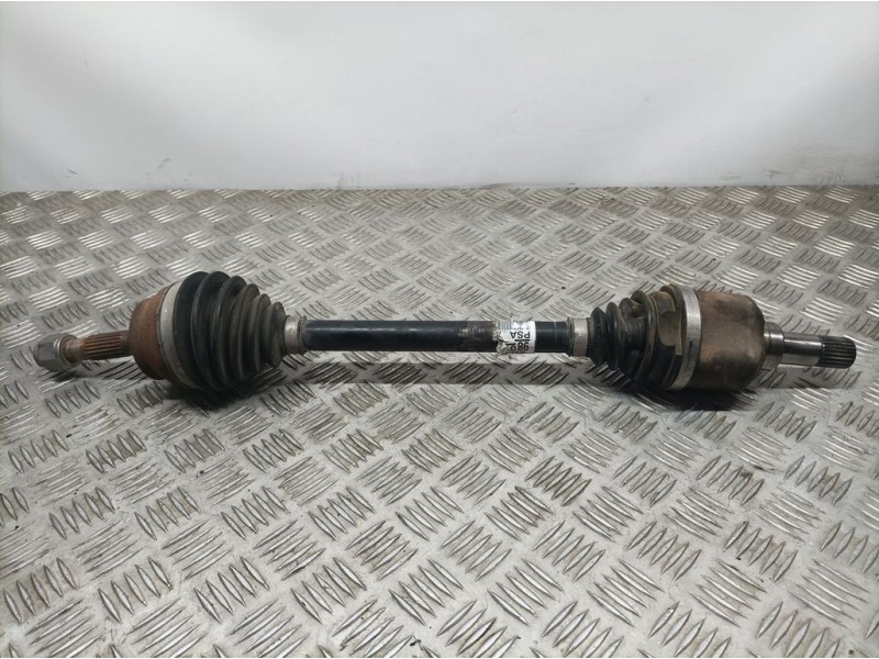 Recambio de transmision delantera izquierda para peugeot 208 allure referencia OEM IAM 3272LG  