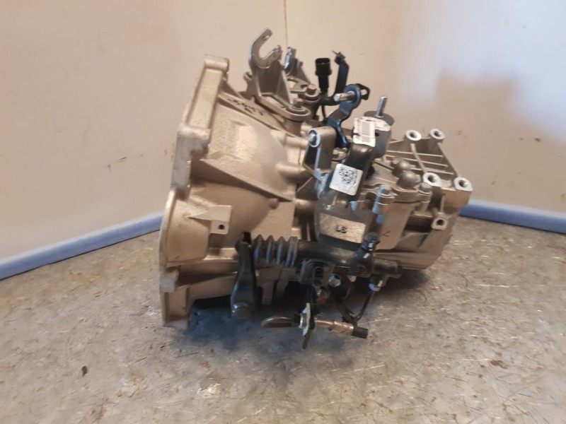 Recambio de caja cambios para hyundai i10 (ac3) essence referencia OEM IAM MM2286AC 131887 5VELOCIDADES