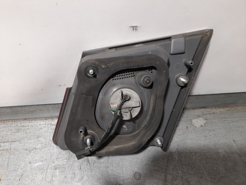 Recambio de piloto trasero izquierdo para chevrolet cruze lt referencia OEM IAM 95130772  INTERIOR