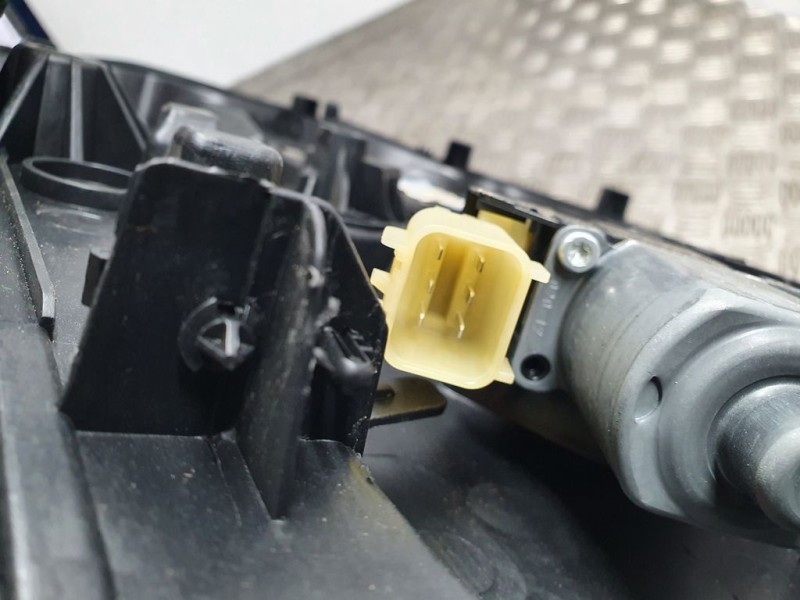 Recambio de elevalunas delantero derecho para ford fiesta (ccn) trend referencia OEM IAM SIN REF  ELECTRICO