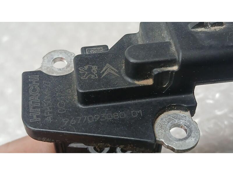 Recambio de caudalimetro para peugeot boxer furgón l3h2 referencia OEM IAM 9677093080 HITACHI AFH50M27