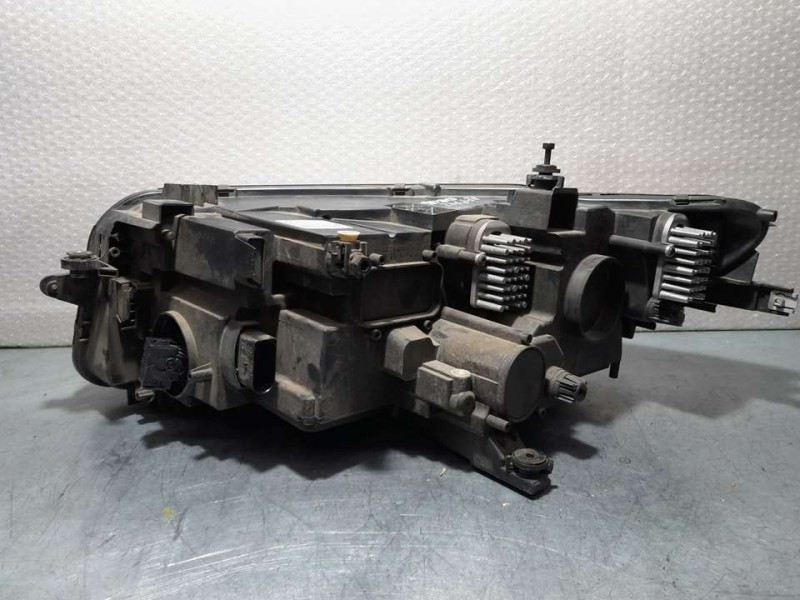 Recambio de faro derecho para volkswagen tiguan advance bmt referencia OEM IAM 5NB941082C  TOCADO