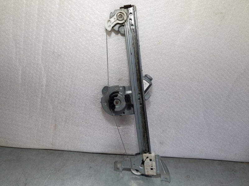 Recambio de elevalunas delantero derecho para citroën c1 attraction referencia OEM IAM 118670  ELECTRICO 2 PINES