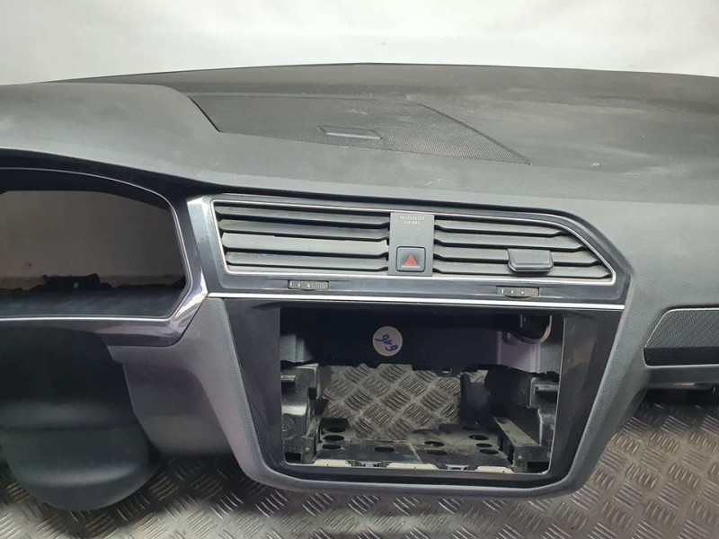 Recambio de kit airbag para volkswagen tiguan advance bmt referencia OEM IAM 5NA880201E  C/ SALPICADERO , C/ AIRBAG DE PIERNAS Y