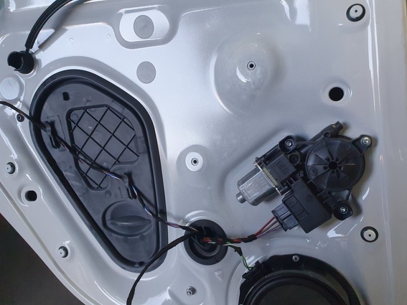 Recambio de elevalunas trasero izquierdo para seat arona style go referencia OEM IAM 6F0839461D  ELECTRICO