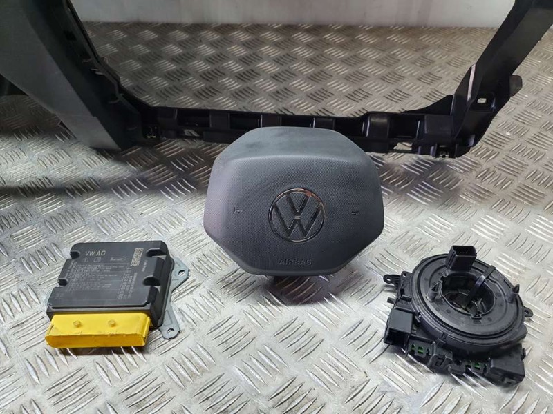 Recambio de kit airbag para volkswagen tiguan advance bmt referencia OEM IAM 5NA880201E  C/ SALPICADERO , C/ AIRBAG DE PIERNAS Y