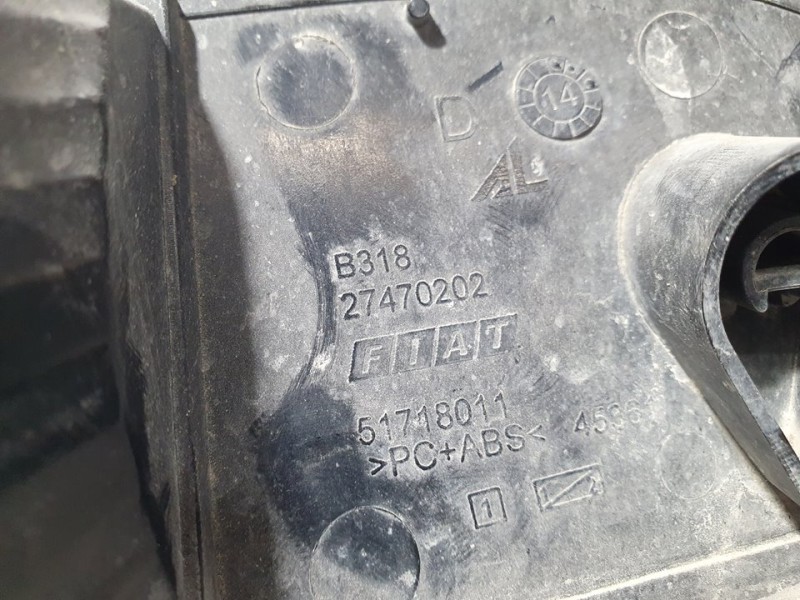 Recambio de piloto trasero derecho paragolpes para alfa romeo mito (145) basis referencia OEM IAM 00517180110 02013599900000 