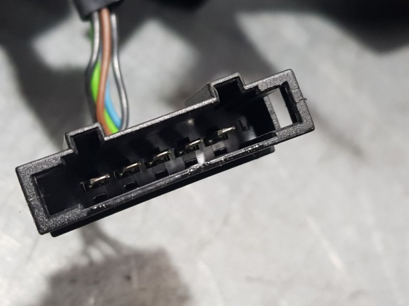 Recambio de retrovisor derecho para skoda octavia berlina (1u2) elegance referencia OEM IAM 1U1857501CH  ELECTRICO 5 CABLES