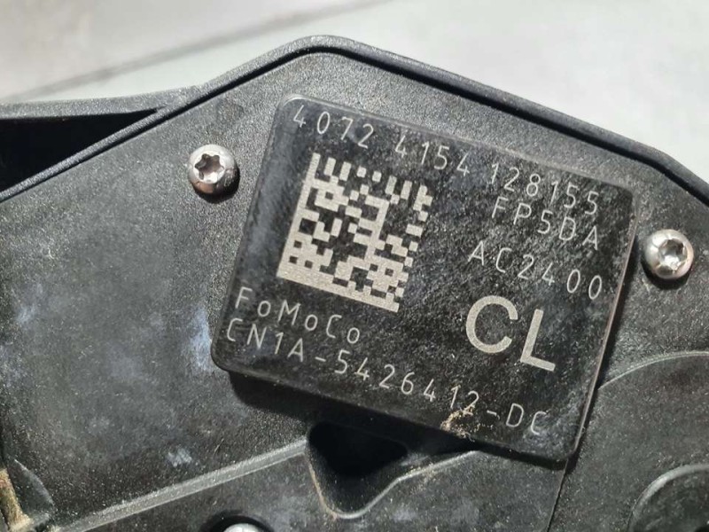 Recambio de cerradura puerta trasera derecha para ford ecosport titanium referencia OEM IAM CN15A264A26DD 40924148 4 PINES