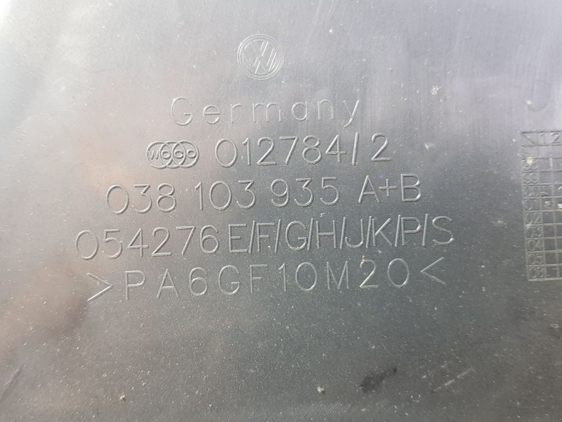 Recambio de tapa motor para skoda octavia berlina (1u2) elegance referencia OEM IAM 038103935A  