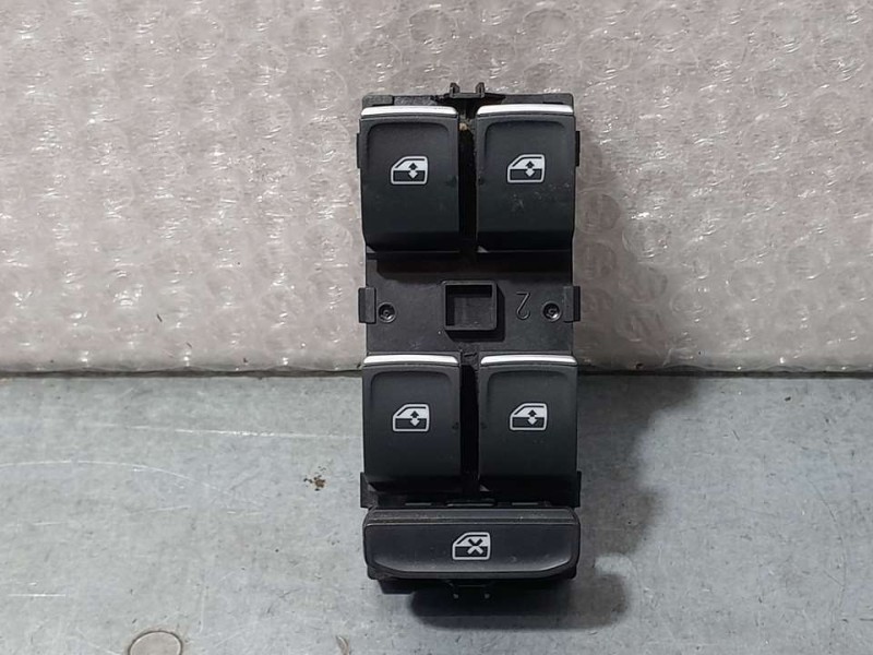 Recambio de mando elevalunas delantero izquierdo para volkswagen tiguan advance bmt referencia OEM IAM 5GO959857E  