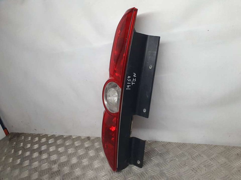 Recambio de piloto trasero izquierdo para fiat doblo cargo basis maxi kasten referencia OEM IAM SIN REF  