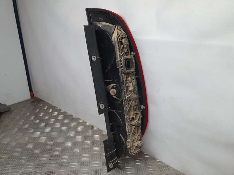 Recambio de piloto trasero izquierdo para fiat doblo cargo basis maxi kasten referencia OEM IAM SIN REF  