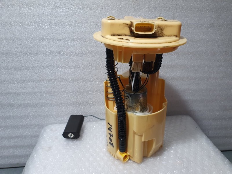 Recambio de aforador para renault clio iv societé referencia OEM IAM 172021275R  