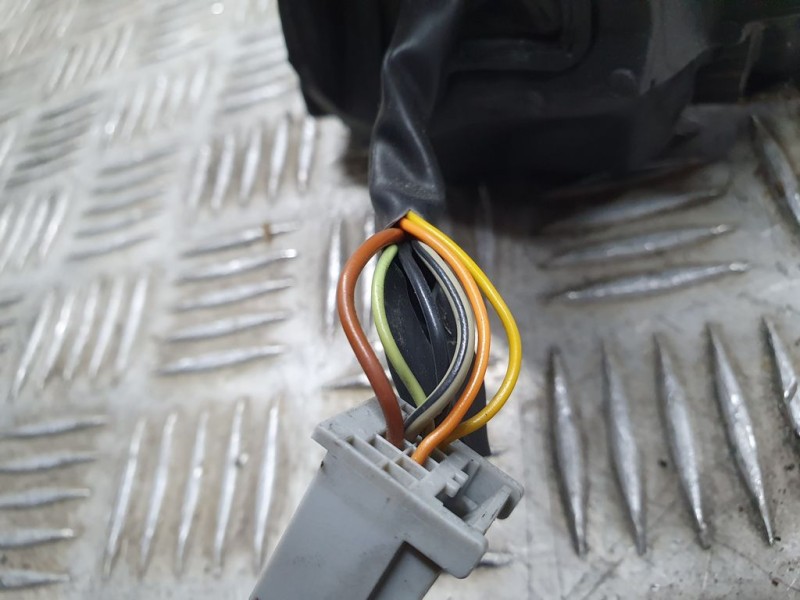 Recambio de retrovisor derecho para ford focus lim. (cb4) business referencia OEM IAM SIN REF  ELECTRICO 6 CABLES