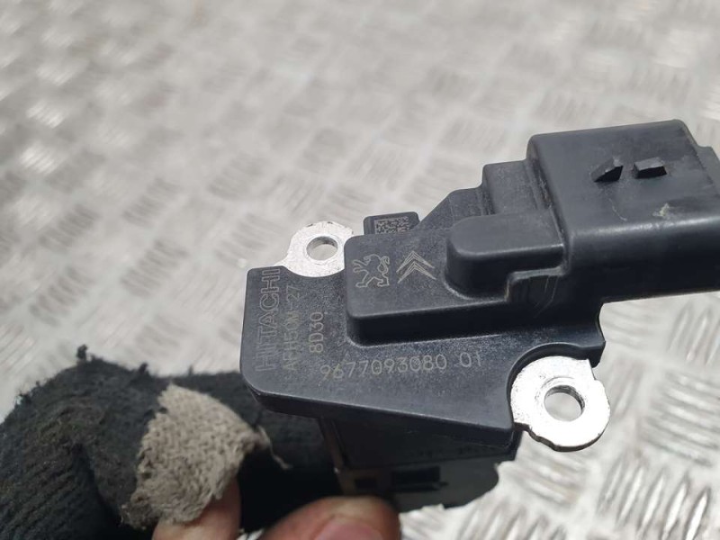 Recambio de caudalimetro para citroën c3 aircross feel referencia OEM IAM 9677093080 AFH50M27 HITACHI
