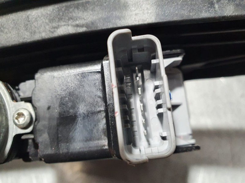 Recambio de elevalunas trasero derecho para opel corsa f edition referencia OEM IAM 9829045580 9829045580 ELECTRICO 6 PINES