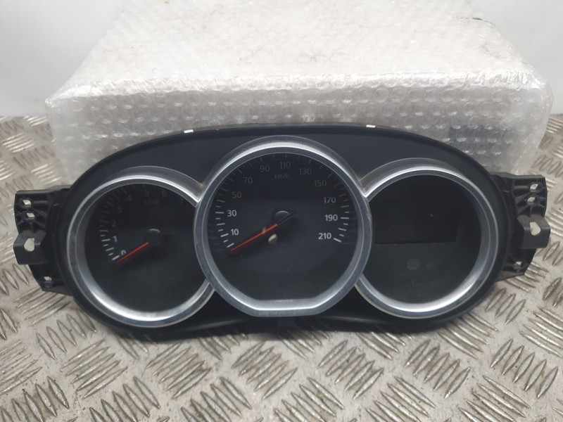 Recambio de cuadro instrumentos para dacia sandero stepway referencia OEM IAM 248102383R  