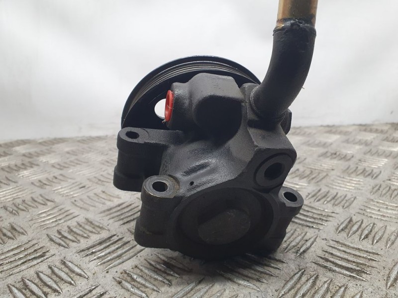 Recambio de bomba direccion para ford focus berlina (cak) ambiente referencia OEM IAM SIN REF  